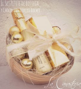 arreglos de vino navideños, arreglos navideños de vino, regalos corporativos finos para mujer, regalos corporativos navideños para mujer, arcones y canastas, arcones y canastas la canasteria, arcones navideños df